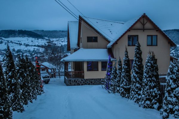 A Sóvidék Panzió télen Felsősófalván